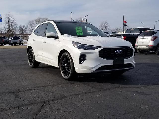 Certified 2023 Ford Escape ST-Line Elite w/ Class II Trailer Tow Package image 7