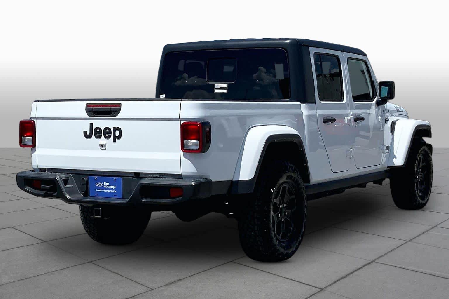 Used 2023 Jeep Gladiator Sport AWD/4WD image 13
