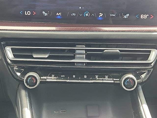 Used 2024 Chevrolet Traverse Z71 AWD/4WD image 17