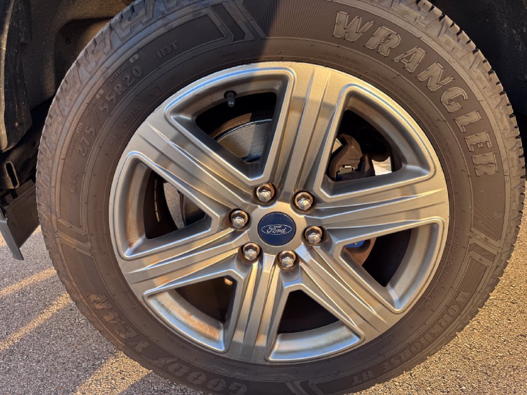 Certified 2019 Ford F150 Lariat w/ Equipment Group 502A Luxury AWD/4WD image 10