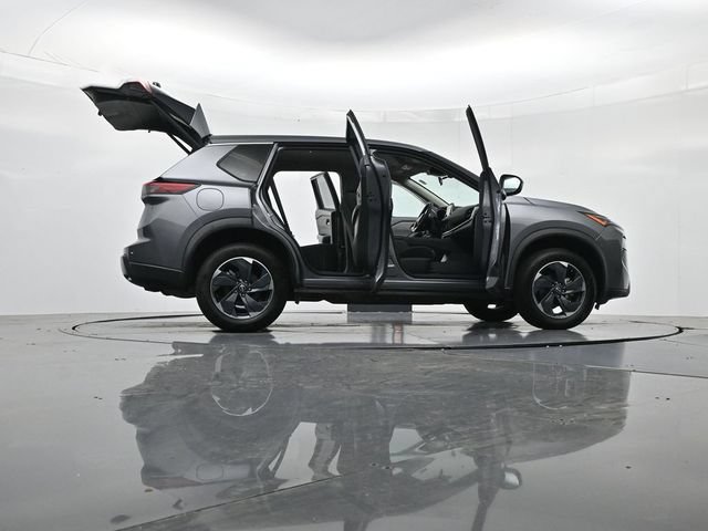 Used 2024 Nissan Rogue SV AWD/4WD image 52