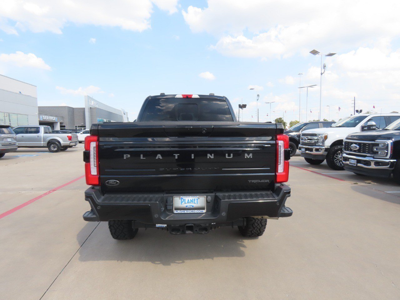 Certified 2024 Ford F350 Platinum w/ Tremor Off-Road Package AWD/4WD image 11
