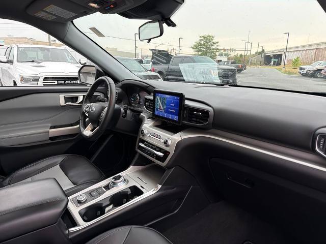 Certified 2022 Ford Explorer XLT w/ Equipment Group 202A AWD/4WD image 27