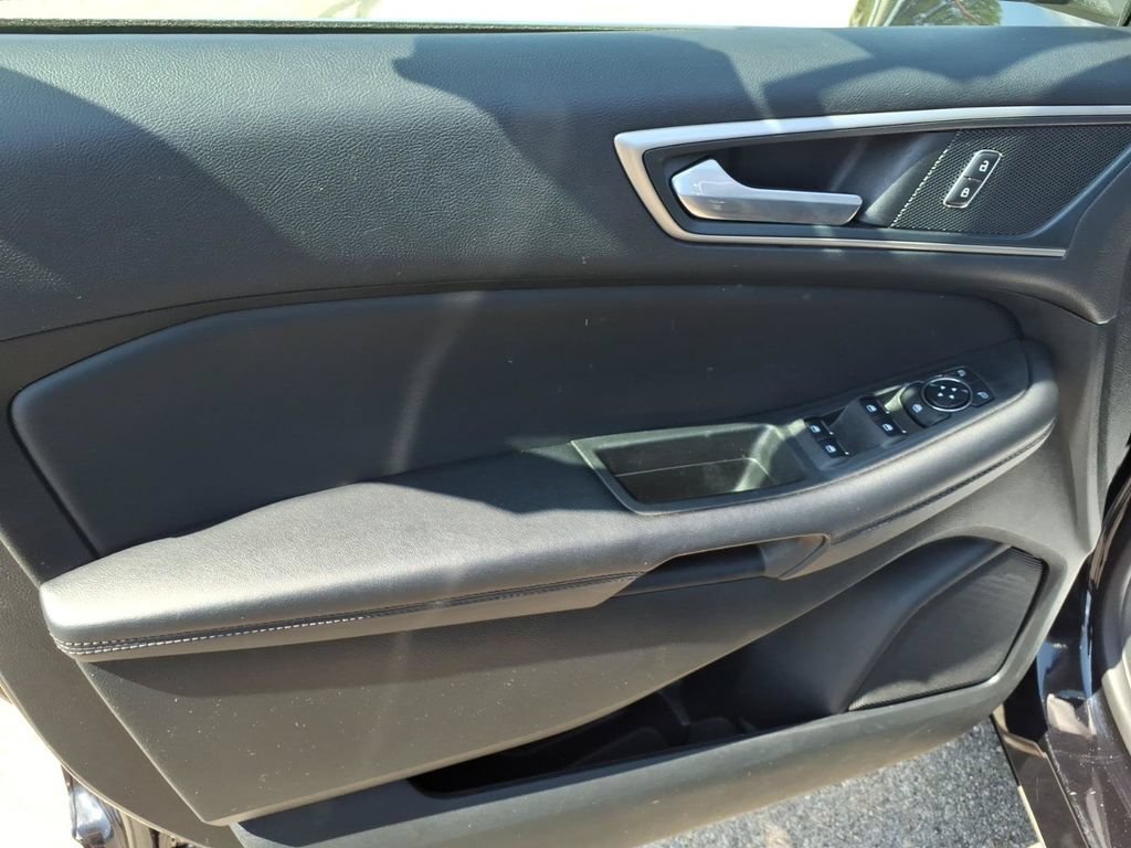 Certified 2024 Ford Edge SEL w/ Convenience Package AWD/4WD image 12