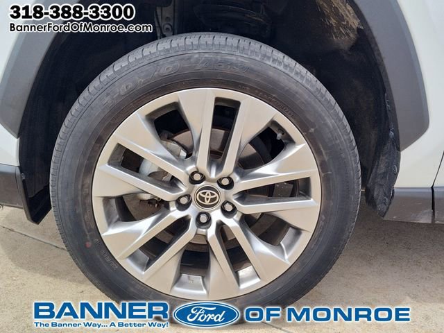 Used 2023 Toyota RAV4 XLE Premium FWD image 13