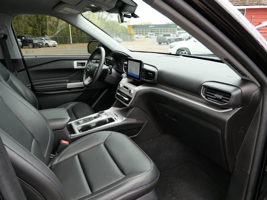 Certified 2023 Ford Explorer XLT AWD/4WD image 11