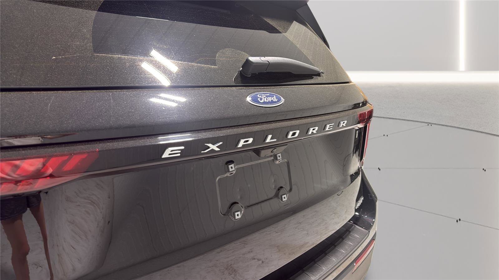 Certified 2025 Ford Explorer Active image 33