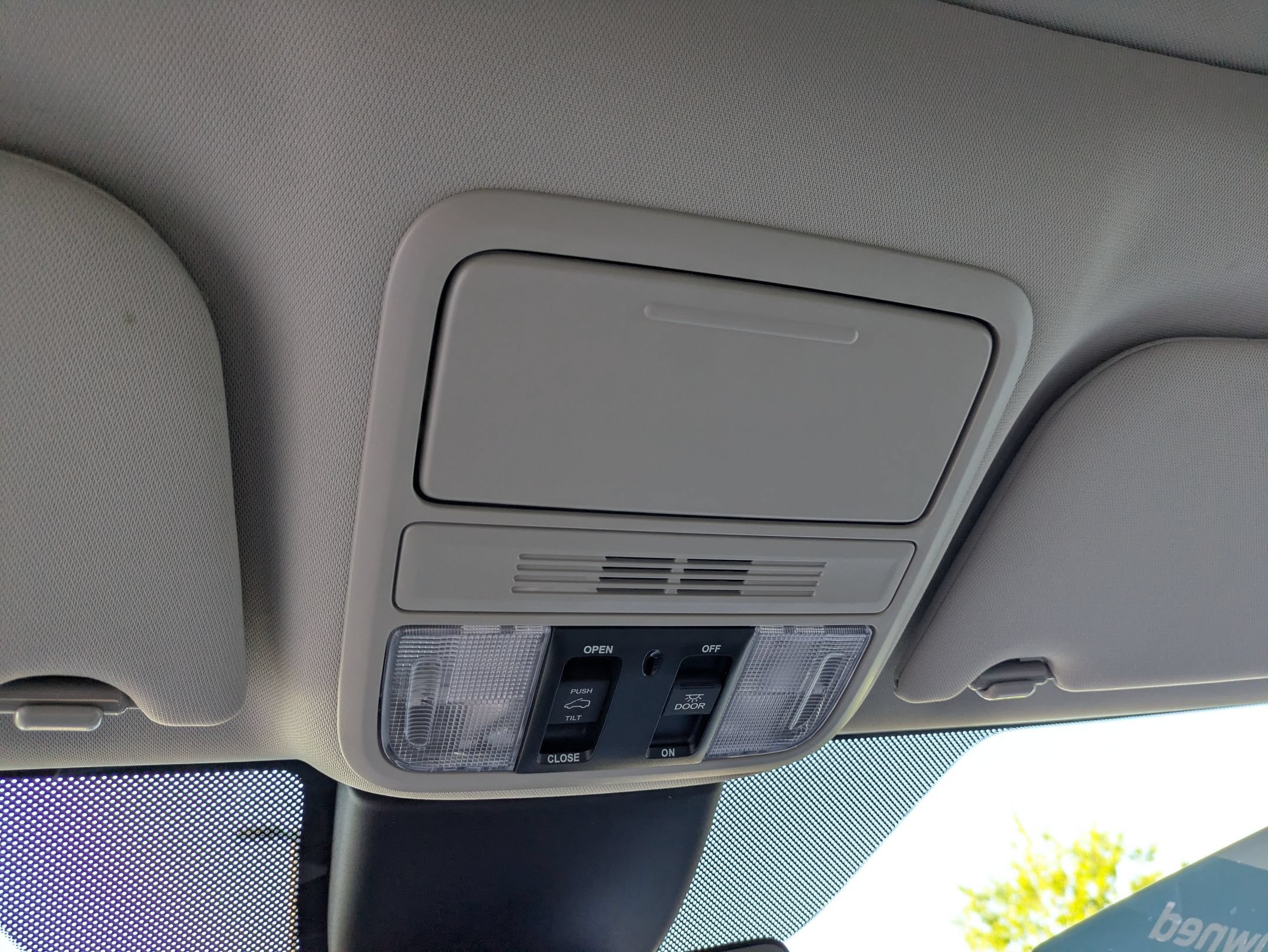 Used 2025 Honda Odyssey Touring image 23