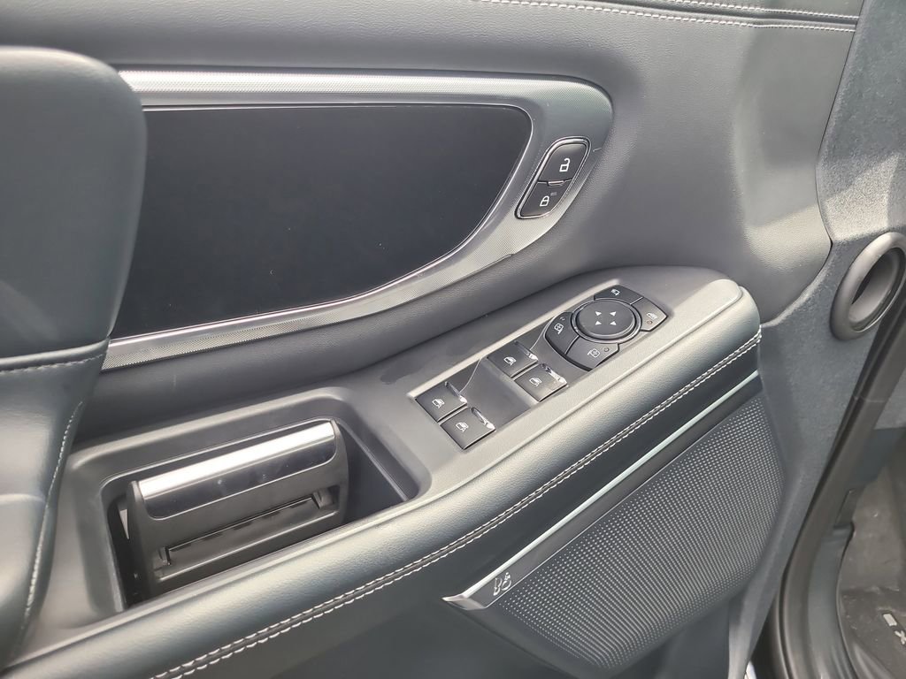 Certified 2026 Ford Expedition Platinum w/ Stealth Performance Package image 18