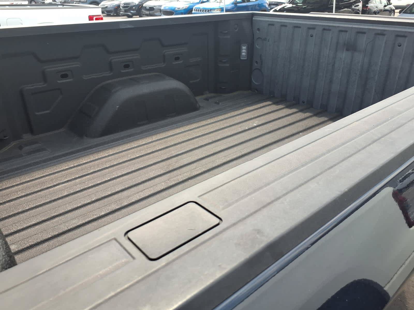 Used 2020 Chevrolet Silverado 1500 Custom w/ Custom Value Package RWD image 19