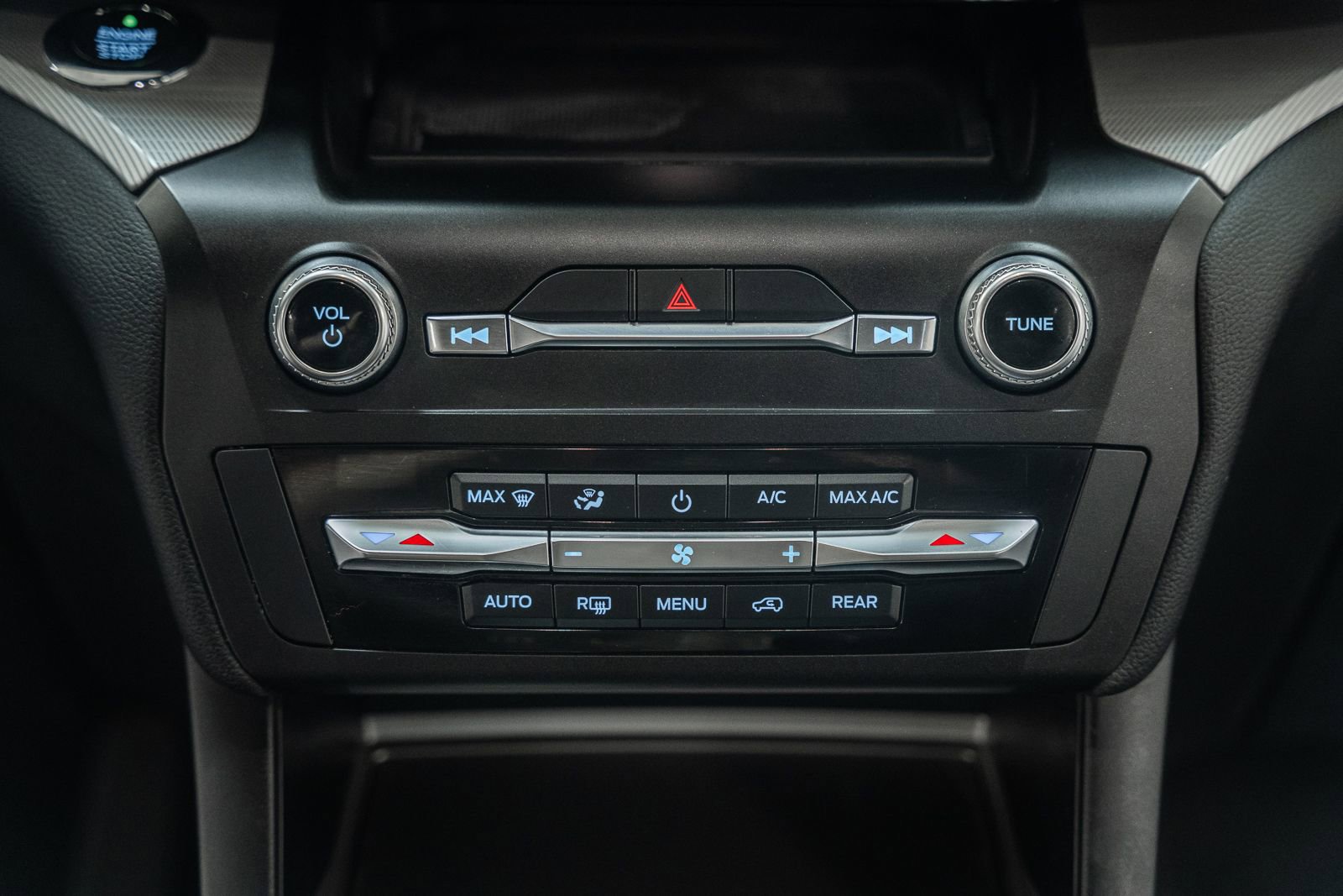 Certified 2020 Ford Explorer XLT w/ Equipment Group 202A image 30