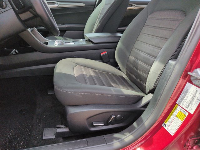 Certified 2019 Ford Fusion SE image 16