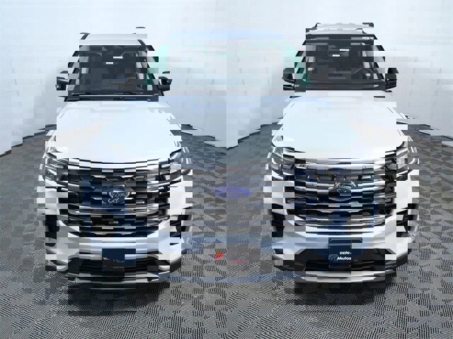 Certified 2025 Ford Explorer Active image 6