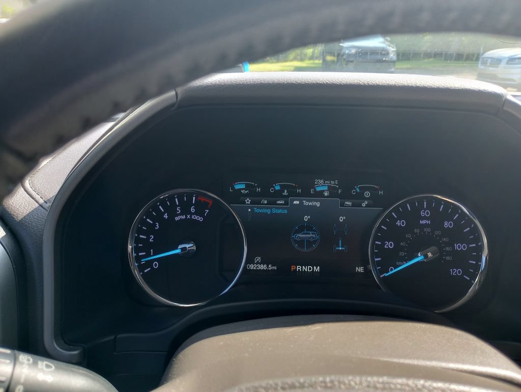 Certified 2018 Ford Expedition XLT w/ Equipment Group 202A RWD image 27