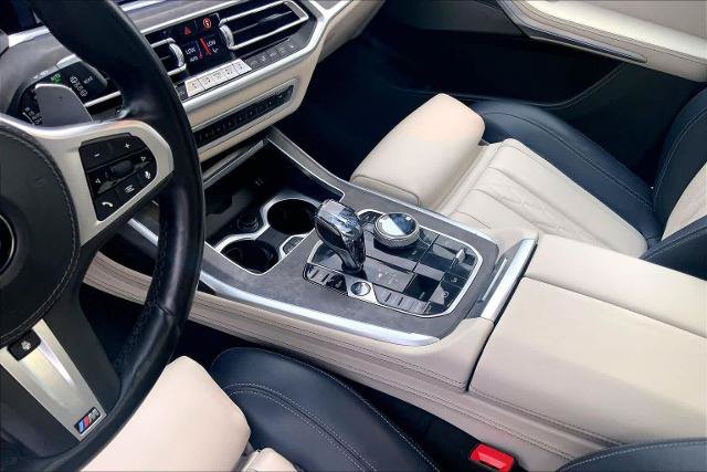 Used 2021 BMW X7 M50i w/ Dynamic Handling Package AWD/4WD image 17