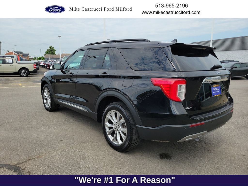 Certified 2023 Ford Explorer XLT w/ Equipment Group 202A AWD/4WD image 3