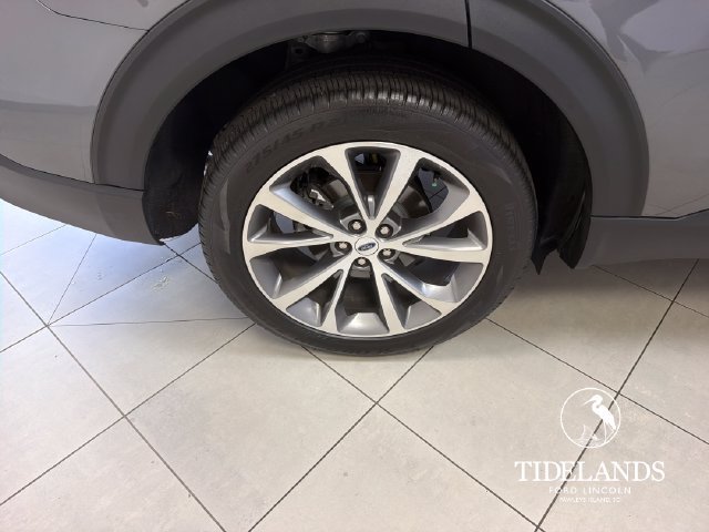 Certified 2025 Ford Explorer Platinum w/ Ultimate Package AWD/4WD image 35
