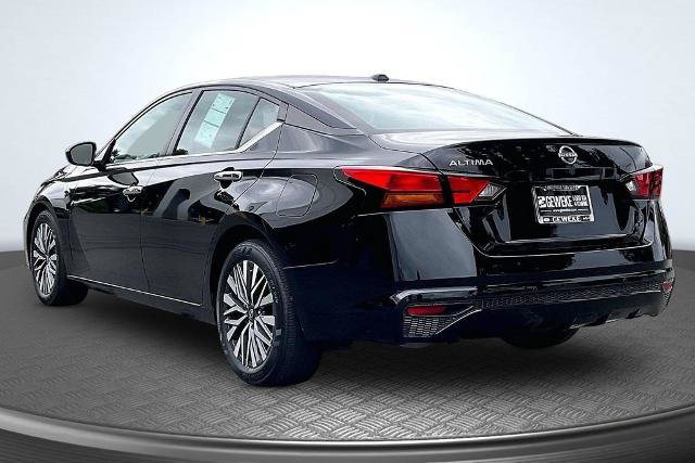 Used 2025 Nissan Altima 2.5 SV FWD image 13