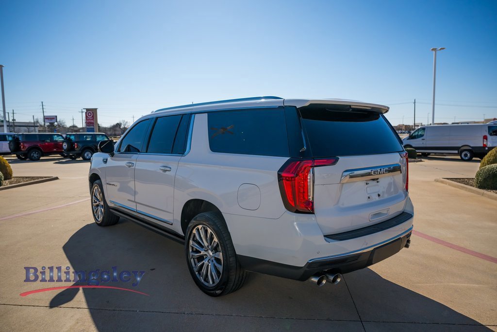 Used 2021 GMC Yukon XL Denali w/ Denali Premium Package image 3