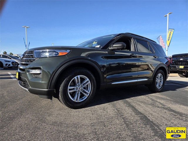Certified 2022 Ford Explorer XLT w/ Equipment Group 202A image 3