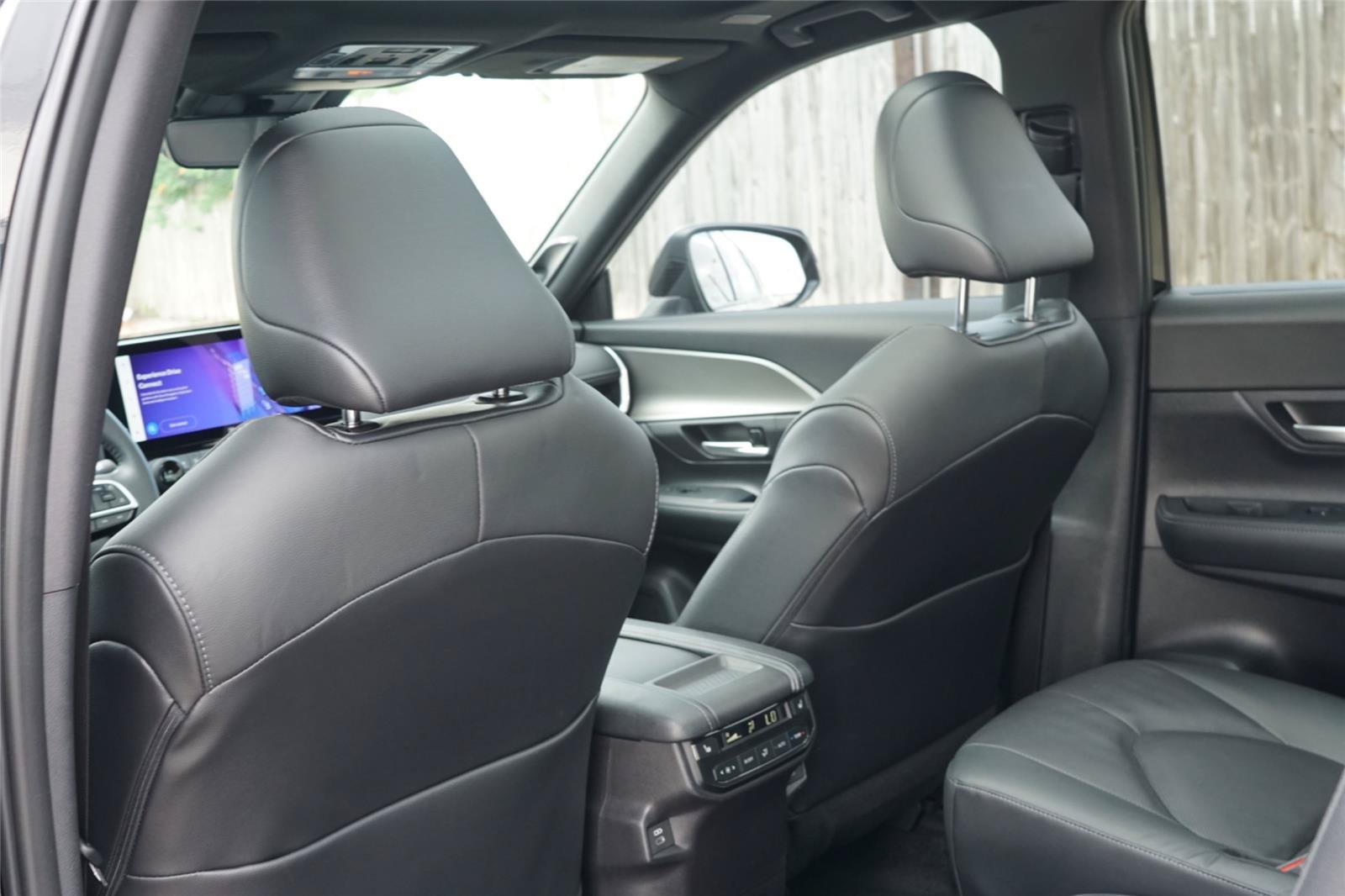 Used 2025 Toyota Grand Highlander AWD Hybrid image 22