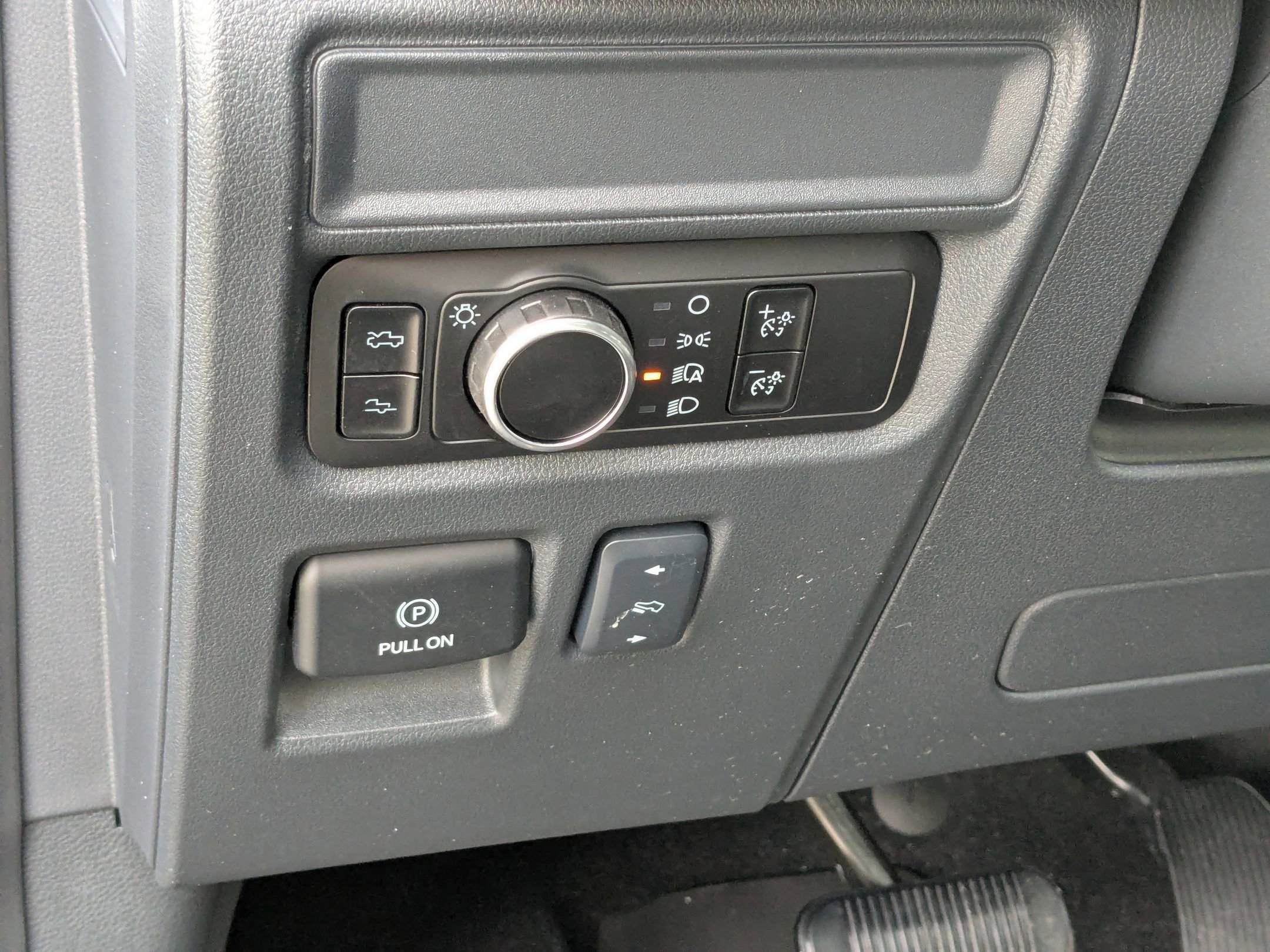 Certified 2025 Ford F150 Lightning Lariat w/ Max Trailer Tow Package image 18