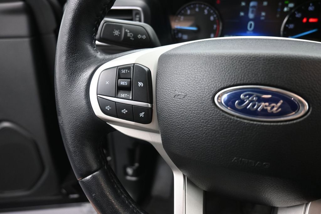 Certified 2023 Ford Explorer XLT w/ Equipment Group 202A AWD/4WD image 6