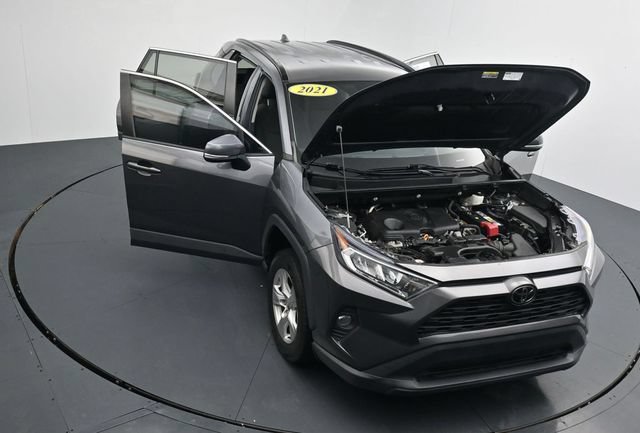 Used 2021 Toyota RAV4 XLE AWD/4WD image 36