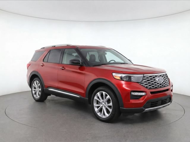 Certified 2023 Ford Explorer Platinum w/ Technology Package AWD/4WD image 2