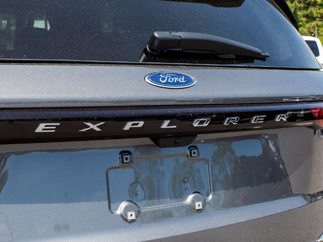 Certified 2025 Ford Explorer Active w/ Active Comfort Package AWD/4WD image 10