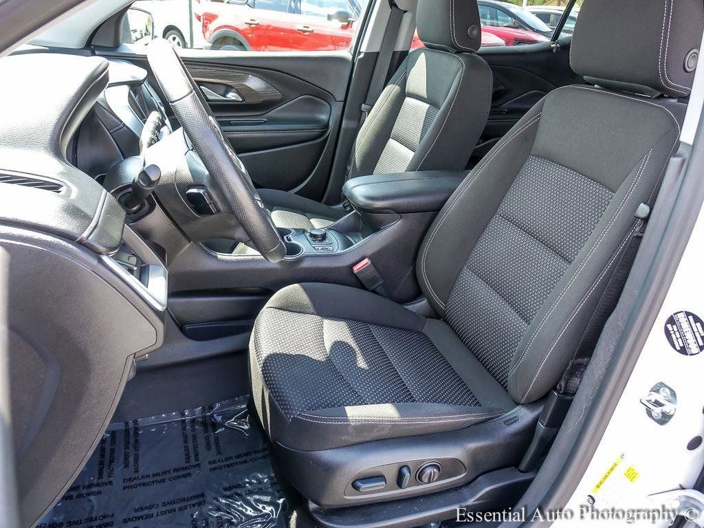 Used 2024 GMC Terrain SLE w/ Driver Convenience Package AWD/4WD image 9