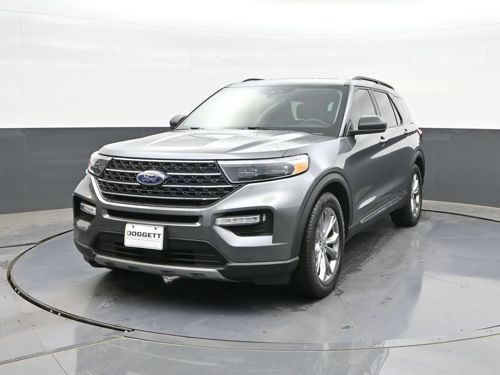Certified 2021 Ford Explorer XLT w/ Equipment Group 202A RWD image 30