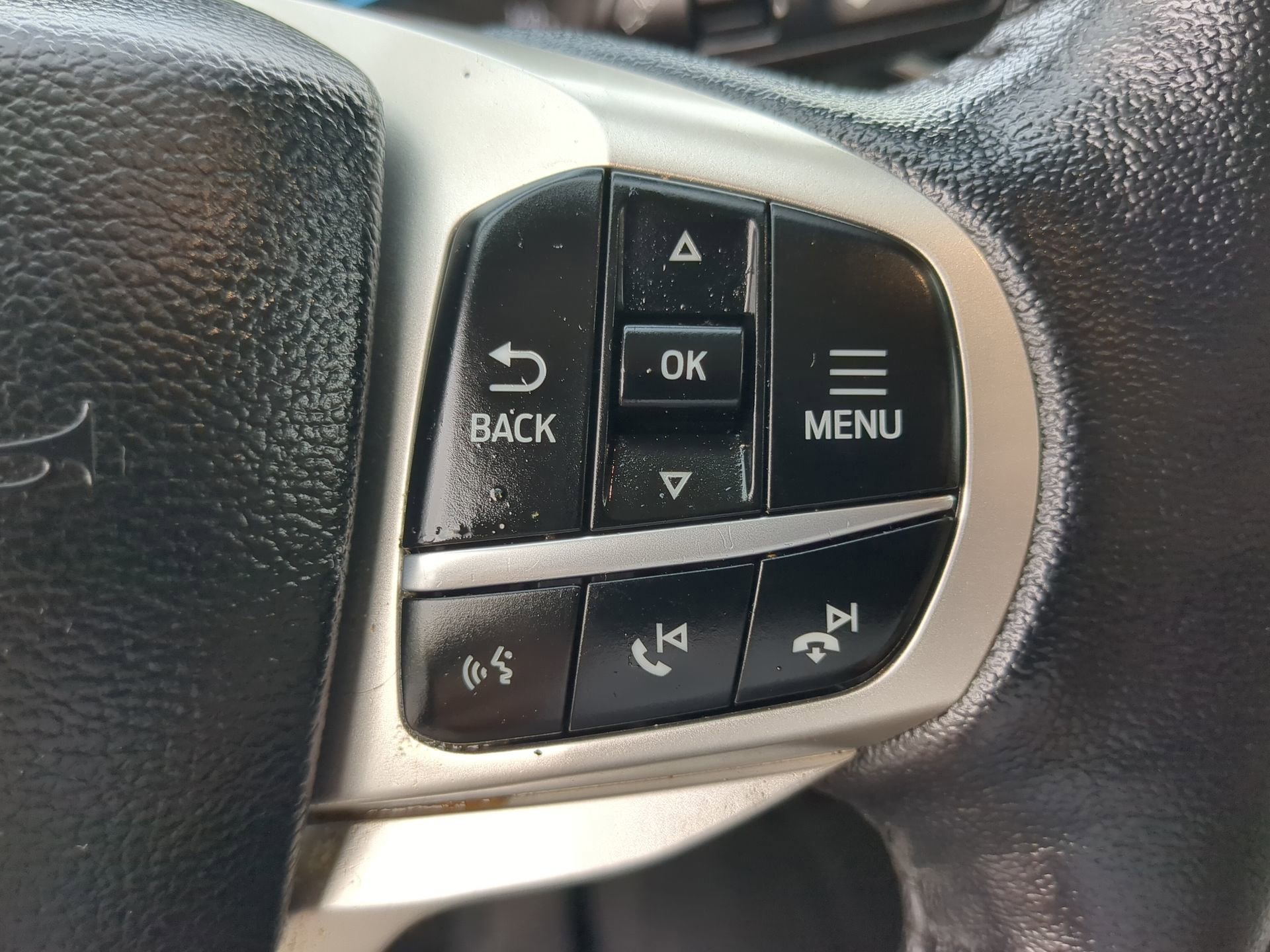 Certified 2022 Ford Explorer XLT w/ Equipment Group 202A RWD image 68