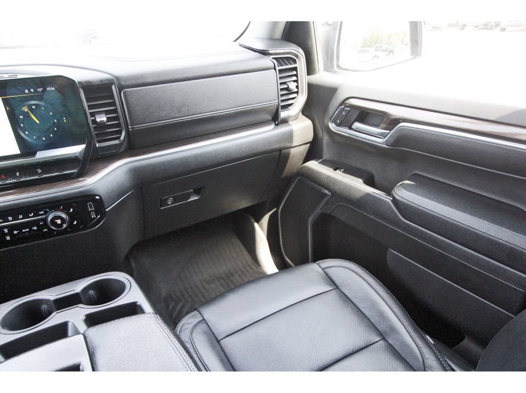Used 2023 Chevrolet Silverado 1500 LT w/ Z71 Off-Road Package AWD/4WD image 13