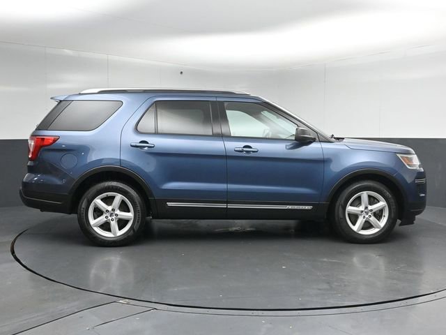 Certified 2018 Ford Explorer XLT FWD image 5