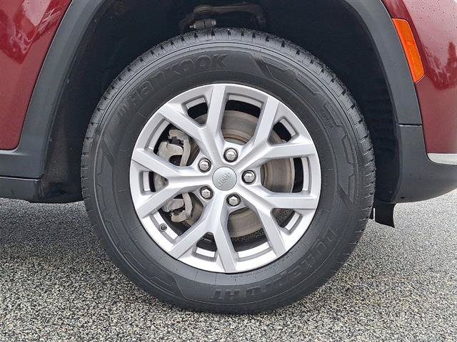 Used 2022 Jeep Grand Cherokee L Limited AWD/4WD image 27
