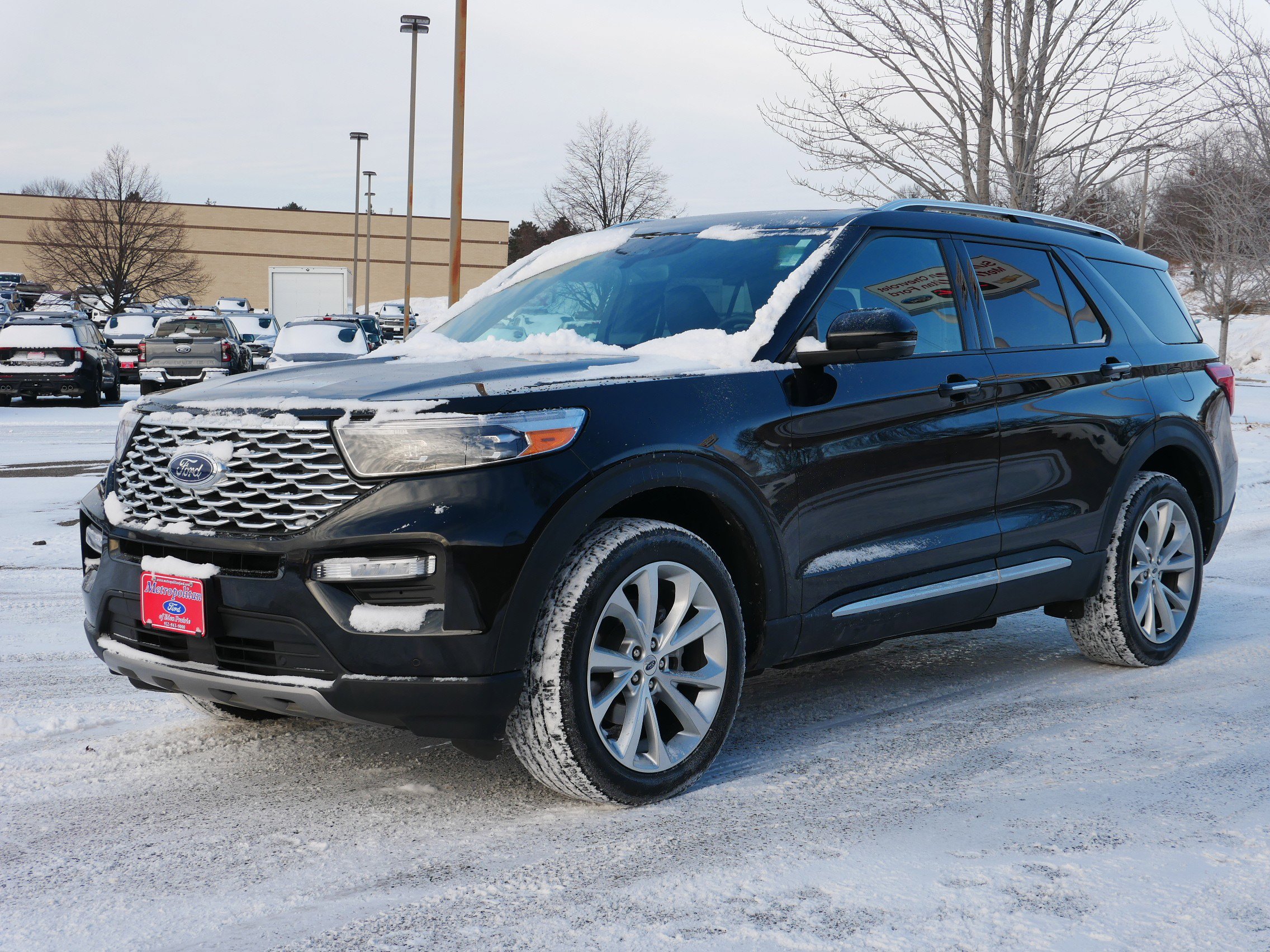 Certified 2023 Ford Explorer Platinum w/ Premium Technology Package image 3