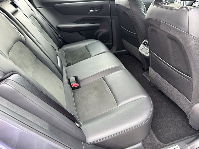 Used 2024 Nissan Ariya AWD image 11