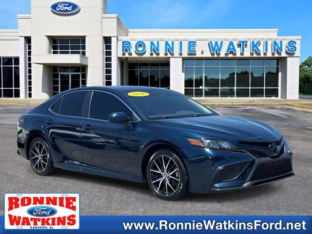 Used 2021 Toyota Camry SE FWD image 1