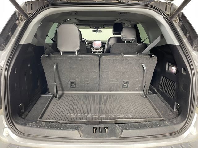 Certified 2022 Ford Explorer XLT w/ Equipment Group 202A image 19