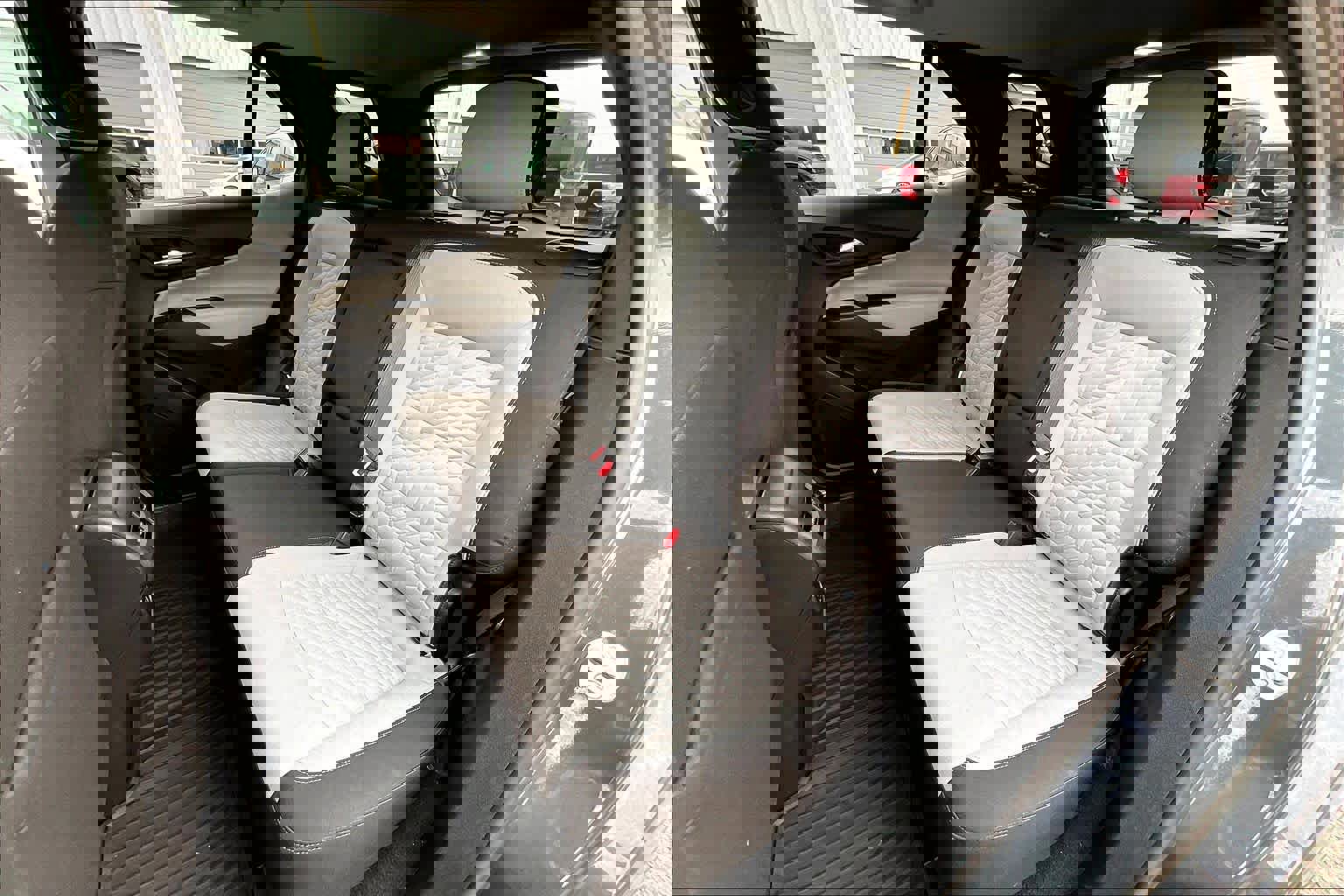 Used 2020 Chevrolet Equinox LS w/ LS Convenience Package image 21