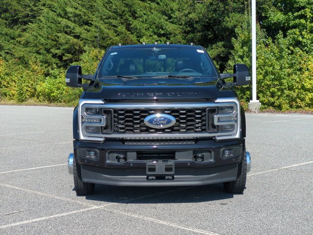 Certified 2025 Ford F450 Platinum w/ FX4 Off-Road Package AWD/4WD image 9