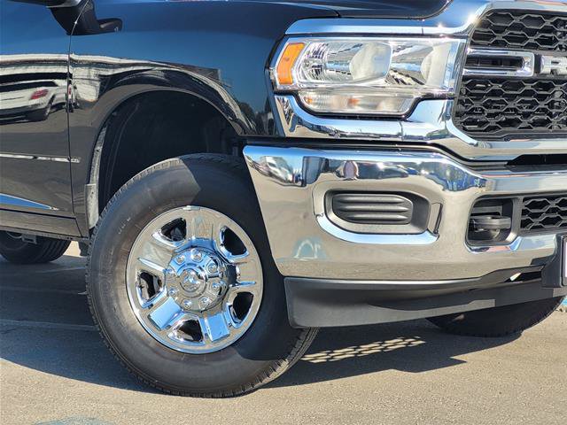 Used 2024 RAM 2500 Tradesman w/ Chrome Appearance Group AWD/4WD image 10