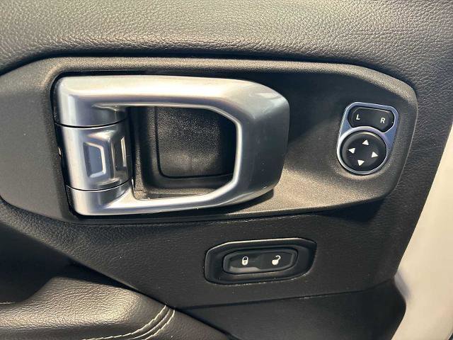 Used 2023 Jeep Wrangler Unlimited Sahara w/ Cold Weather Group image 22