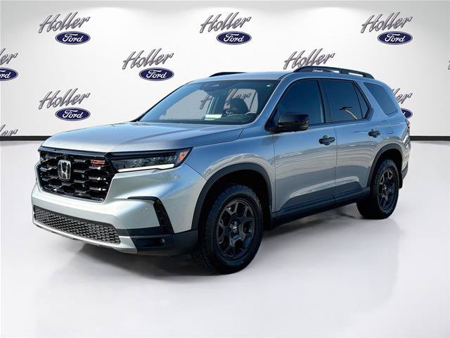 Used 2025 Honda Pilot TrailSport image 3