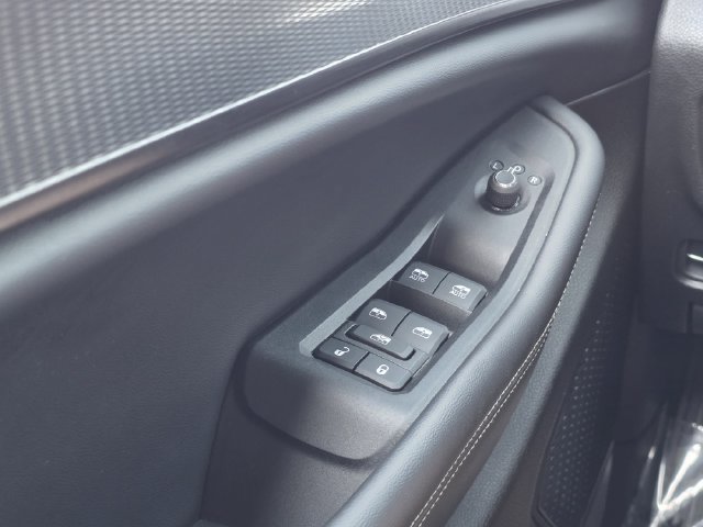 Used 2024 Jeep Grand Cherokee Altitude AWD/4WD image 17