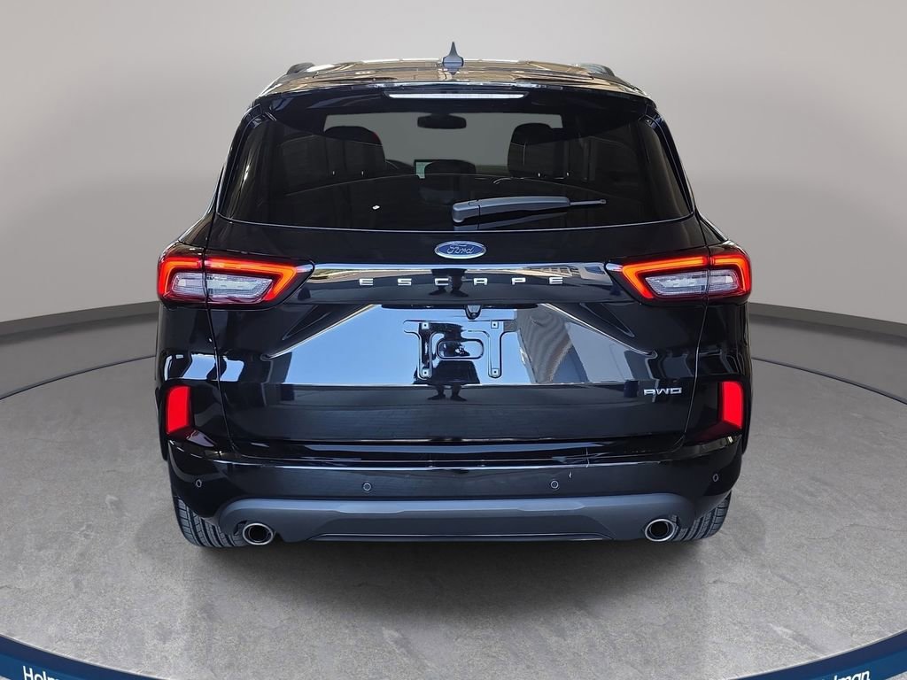 Certified 2023 Ford Escape ST-Line Elite AWD/4WD image 4