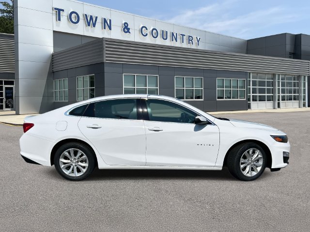 Used 2024 Chevrolet Malibu LT FWD image 2