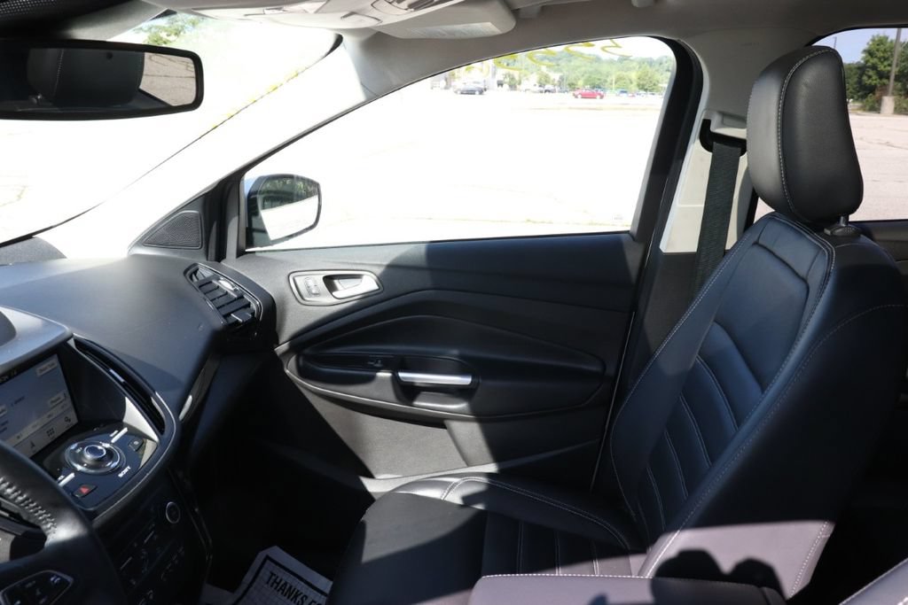 Certified 2019 Ford Escape Titanium AWD/4WD image 15