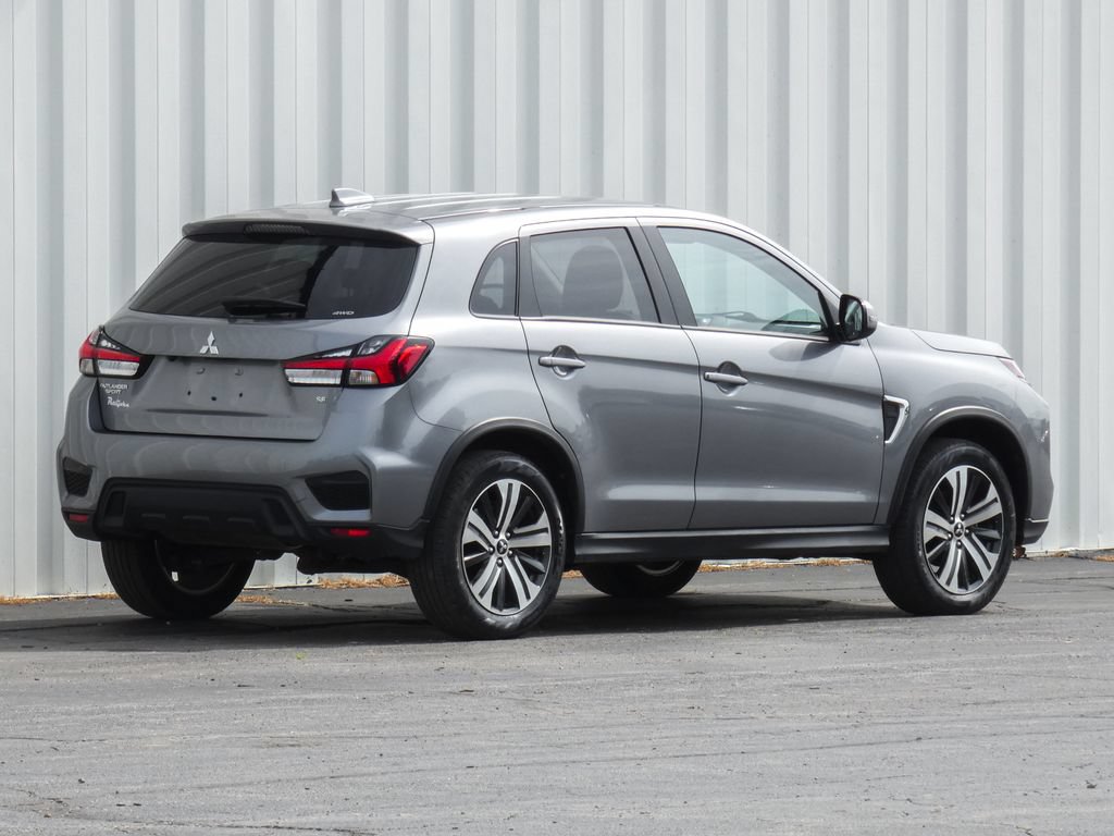 Used 2025 Mitsubishi Outlander Sport AWD image 3